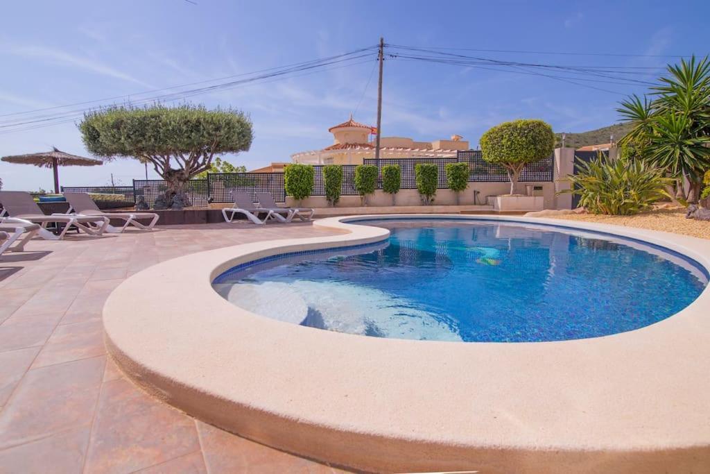 Villa Moderna Con Piscina Кампелло Экстерьер фото